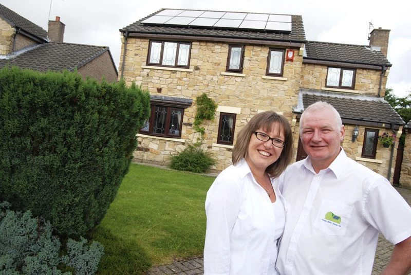 Home Solar Saver’s Ian and Lindsey Reed