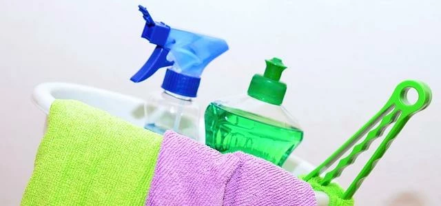 People in the North East spend 4 hours per week cleaning