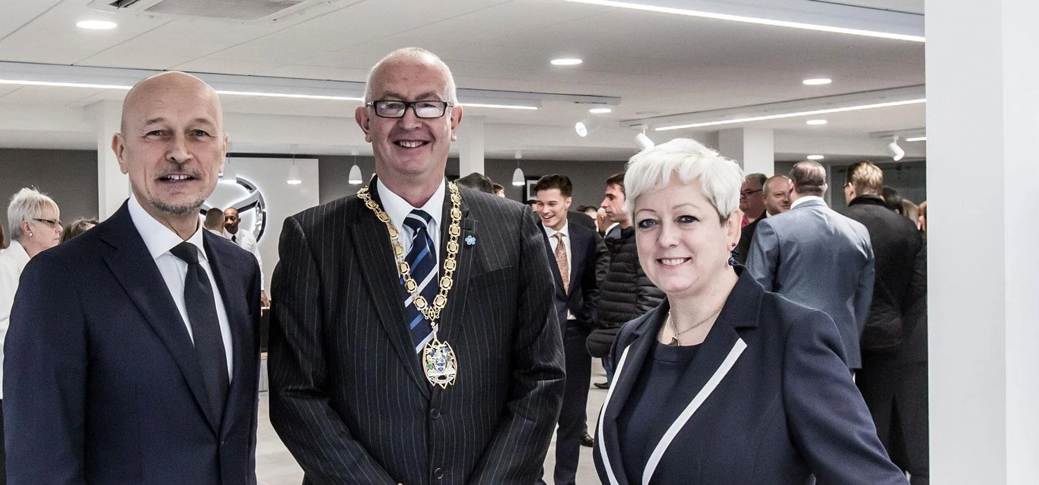 Paul Brayley, MD of Brayleys Cars (left) is pictured with Mayor of Thurrock, Councillor Steve Liddia