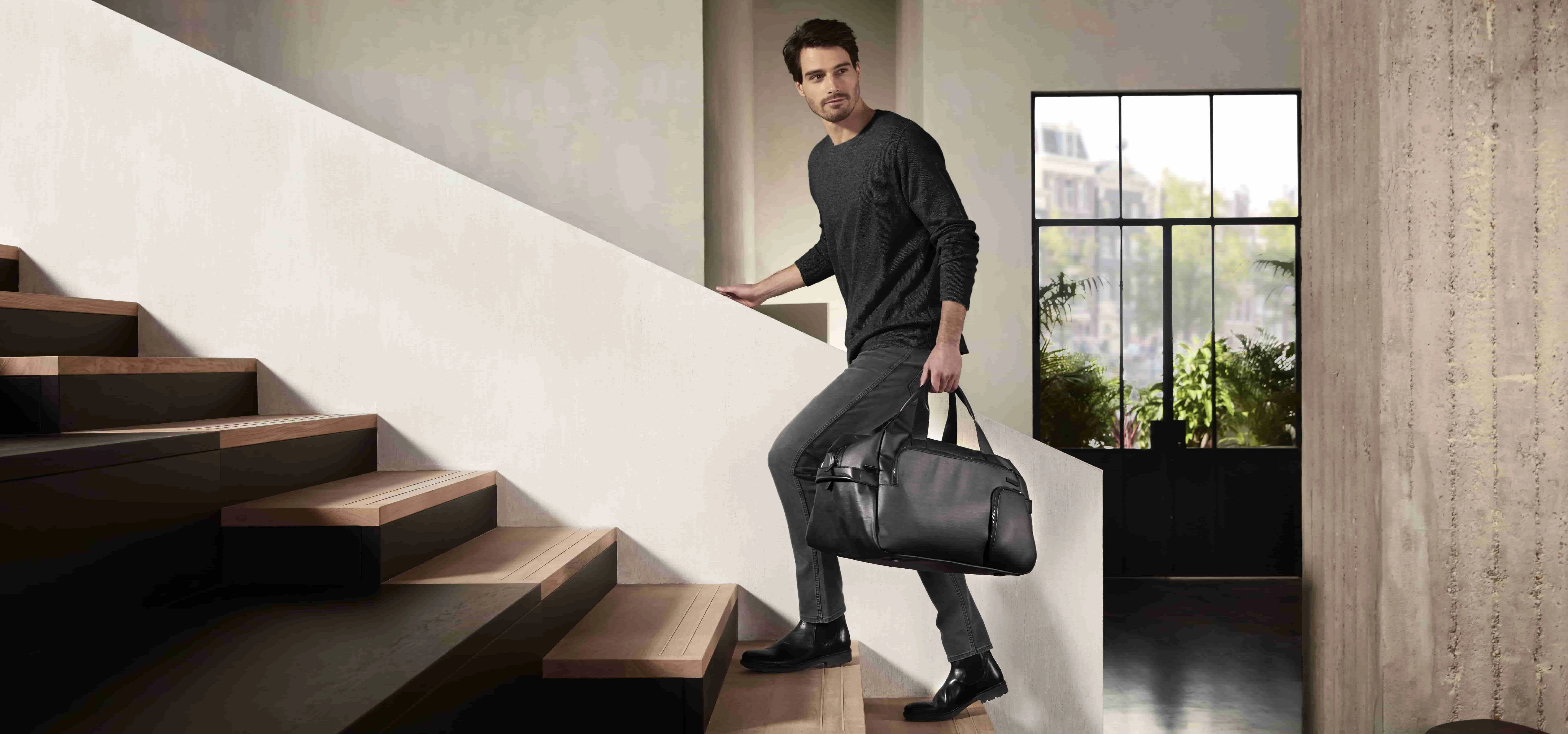 The Samsonite collection is available on Rolling Luggage