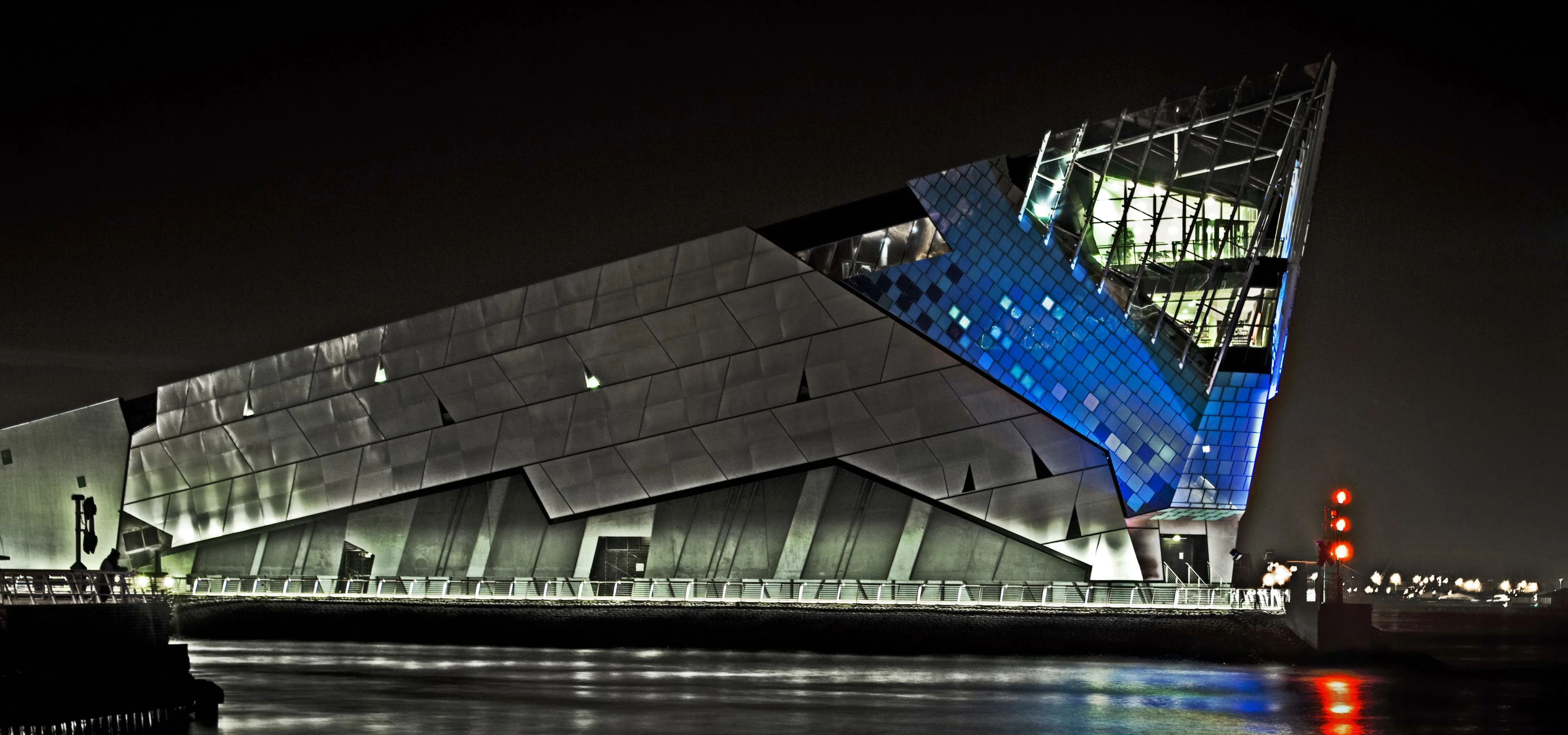 The Deep, Hull at Night