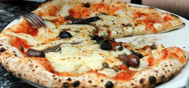 Franco Manca pizza. Image credit: lilivanili (Flickr Creative Commons)