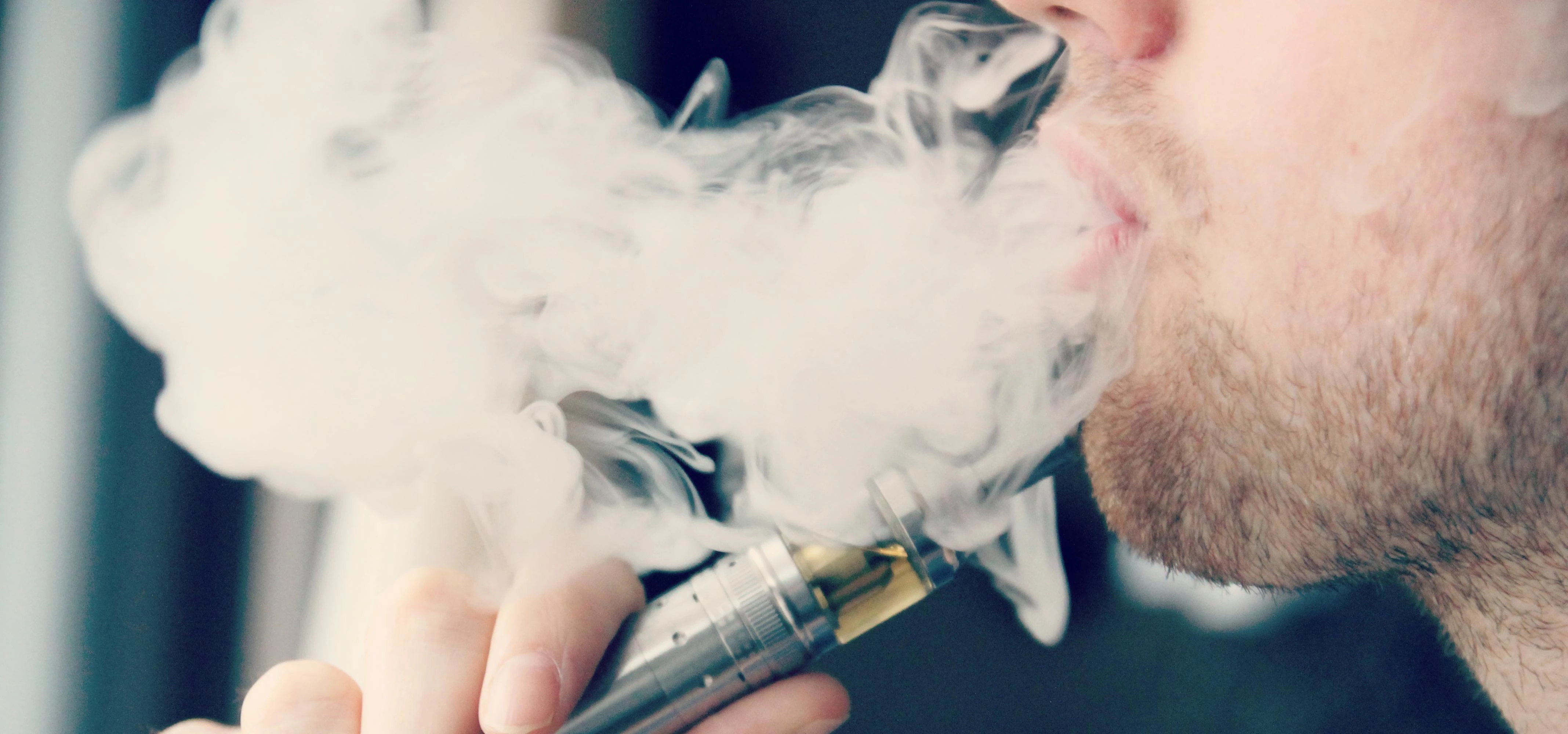 E-Cigarette/Electronic Cigarette/E-Cigs/E-Liquid/Vaping/Cloud Chasing