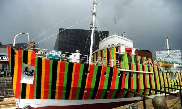 Dazzle ship