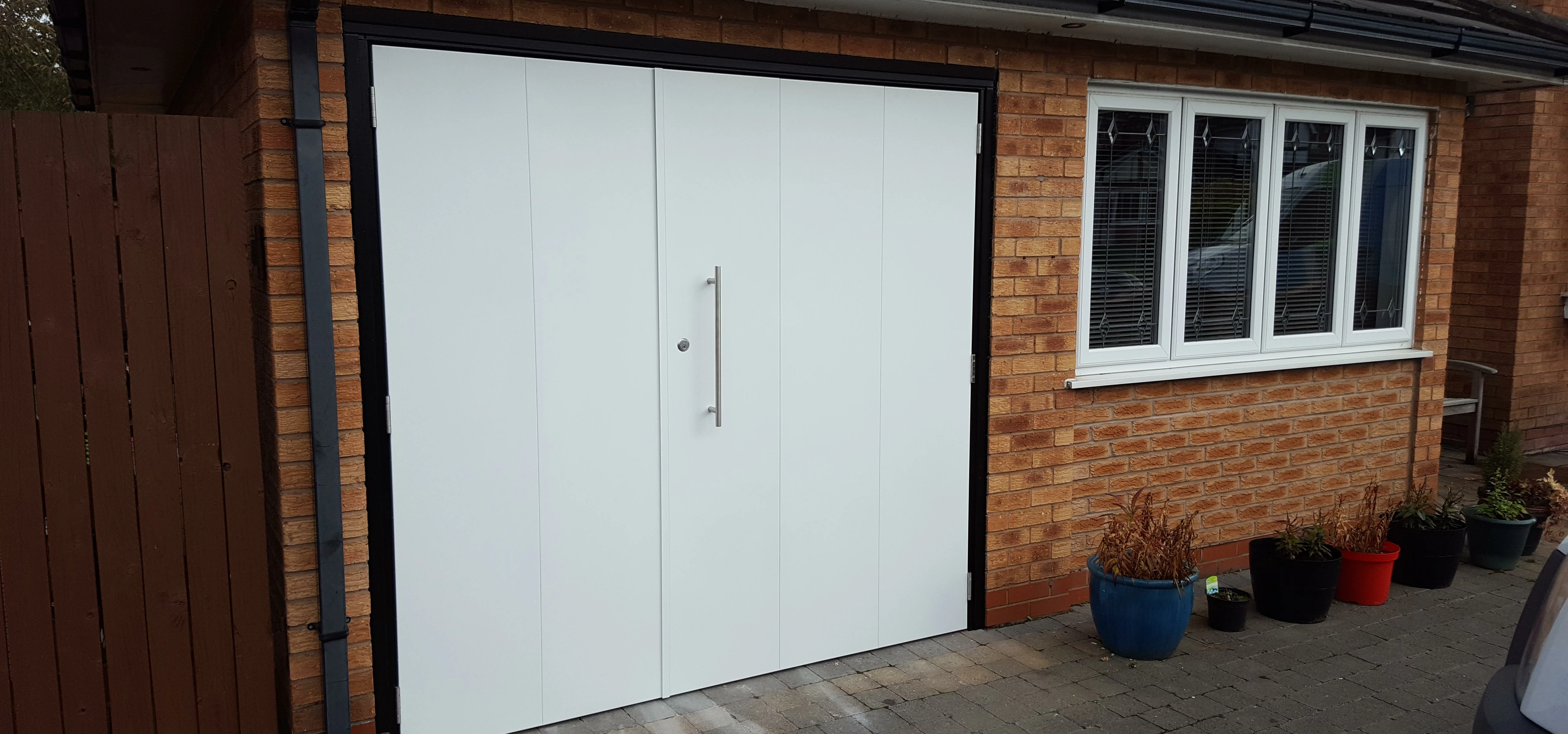 Select Garage Doors are the North West’s number one destination for tailor made garage door solution