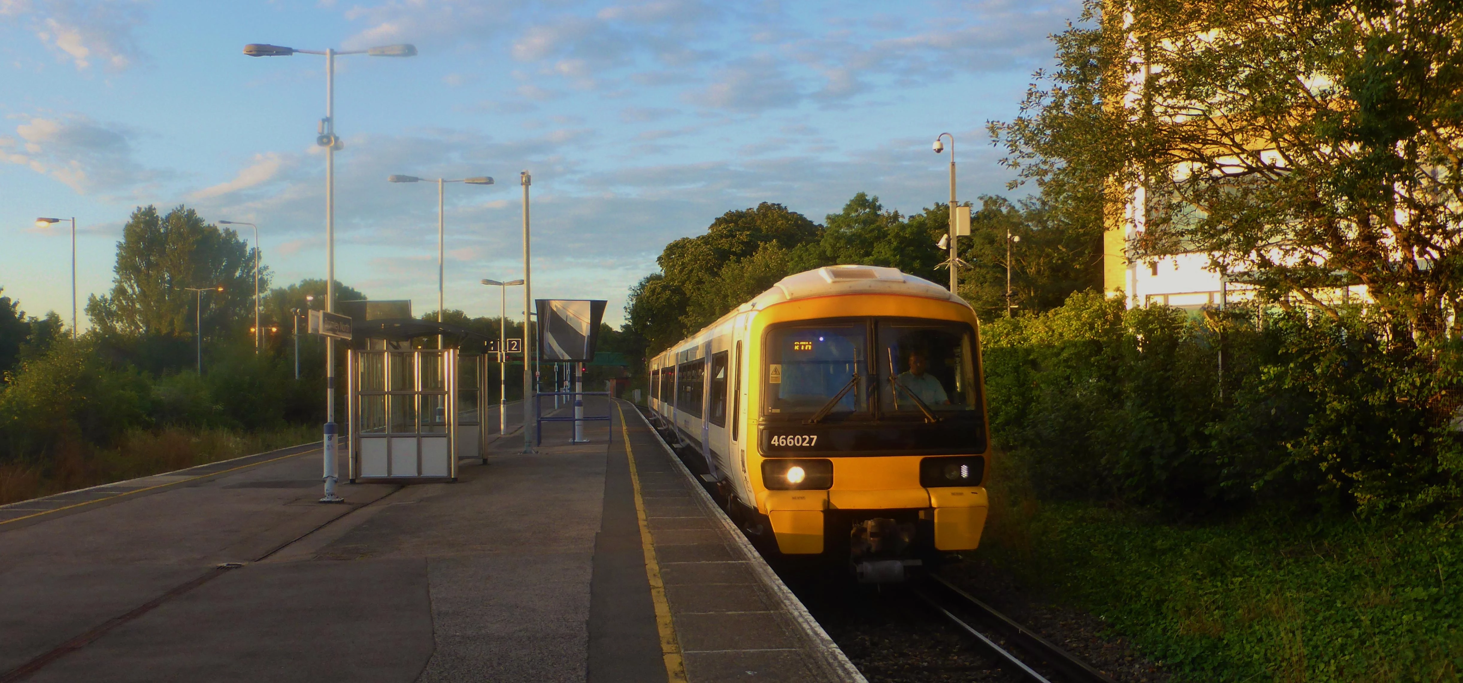 466027 Grove Pakr to Bromley North