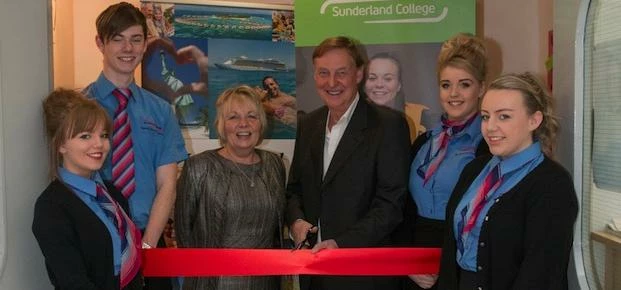 ohn Hays, Anne Isherwood and travel and tourism students officially open Hays Travel Academy at Sund