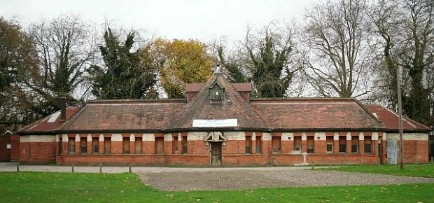 King's Meadow Baths. Image credit: Rose and Trev Clough