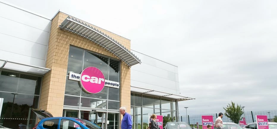 The cAR people receive around 40,000 calls per month.