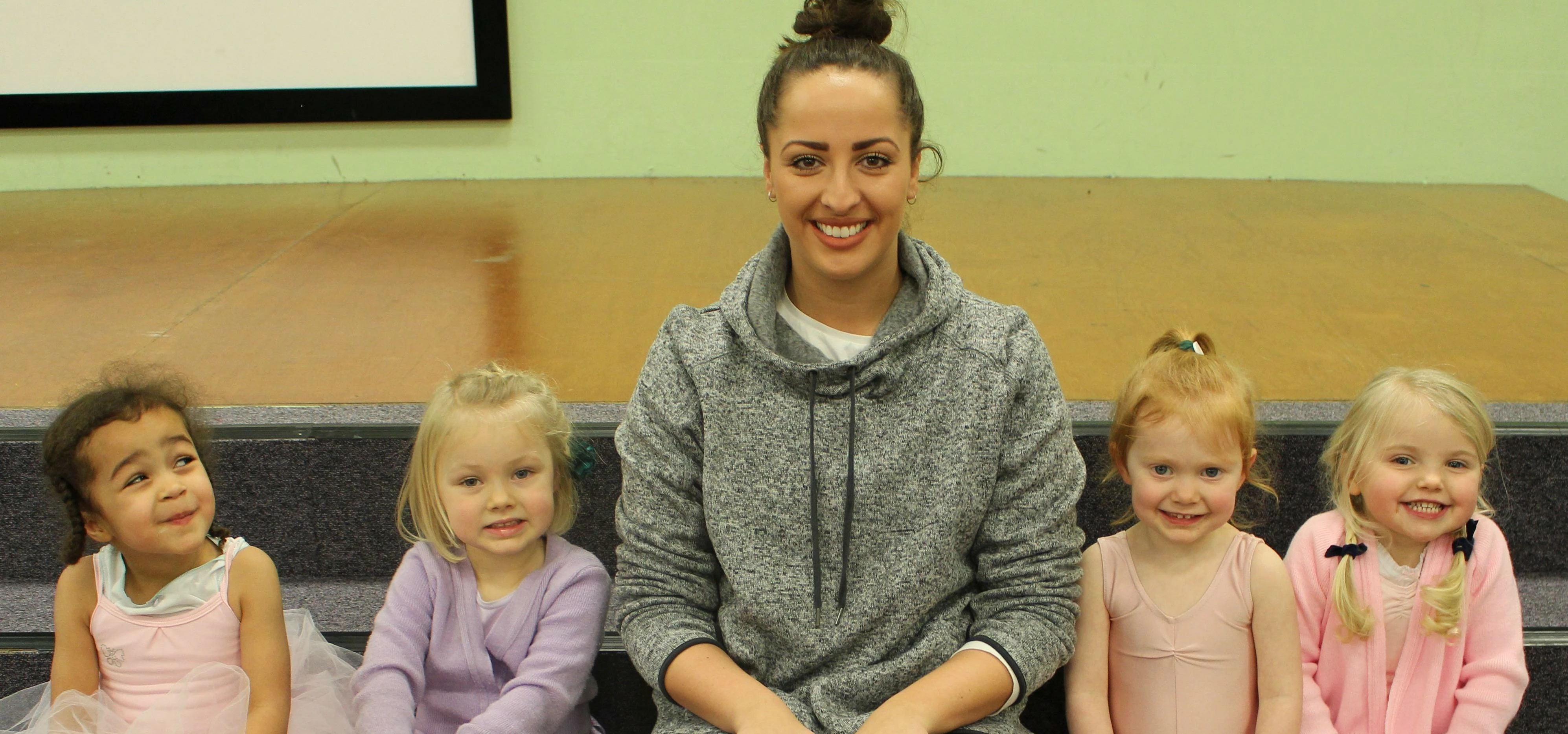 Miss Nadia and her Baby Ballet pupils at Teesside High School