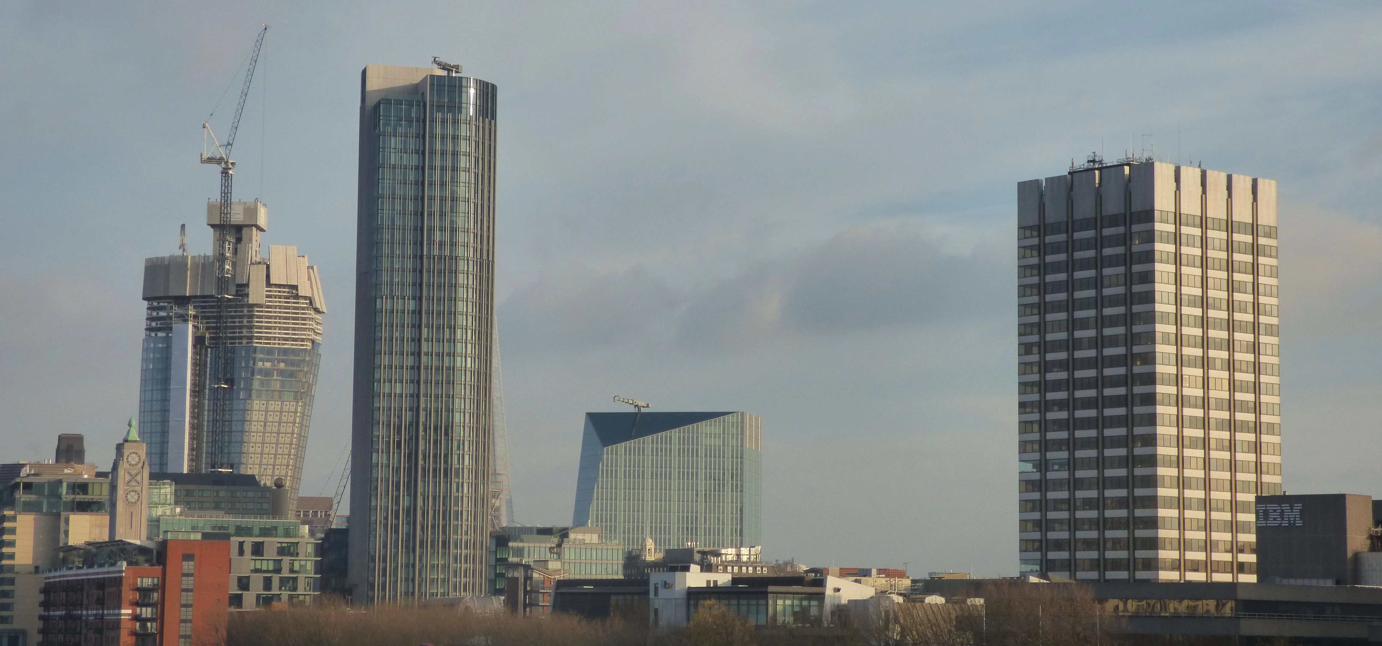 View from the Waterloo Bridge over the River Thames in London - 1 Blackfriars, South Bank Tower, 240