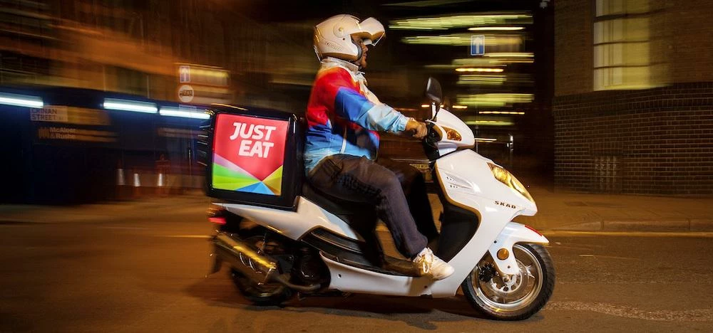 Just Eat has announced it will now start offering deliveries from KFC in London.