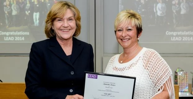 Annette Jones of tem-po.co.uk