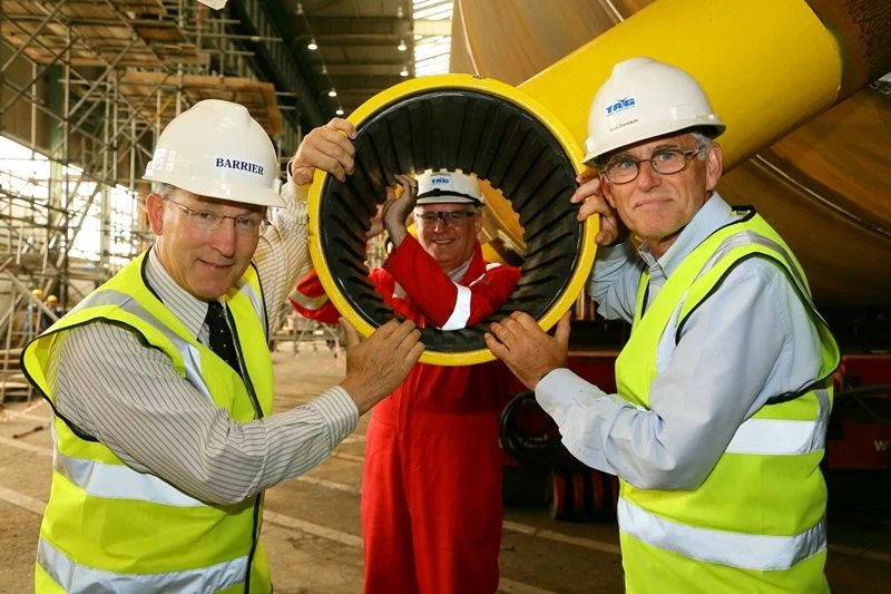 Barrier Group Chairman Robert Bowles (left) TAG Energy Solutions Operations Director Stuart Dawson (