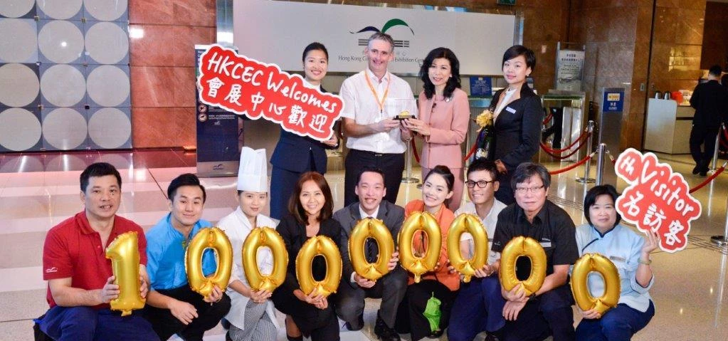 Monica Lee-Müller, HML’s Managing Director, and staff members welcomed Mr Nicholas J McVeigh, HKCEC’