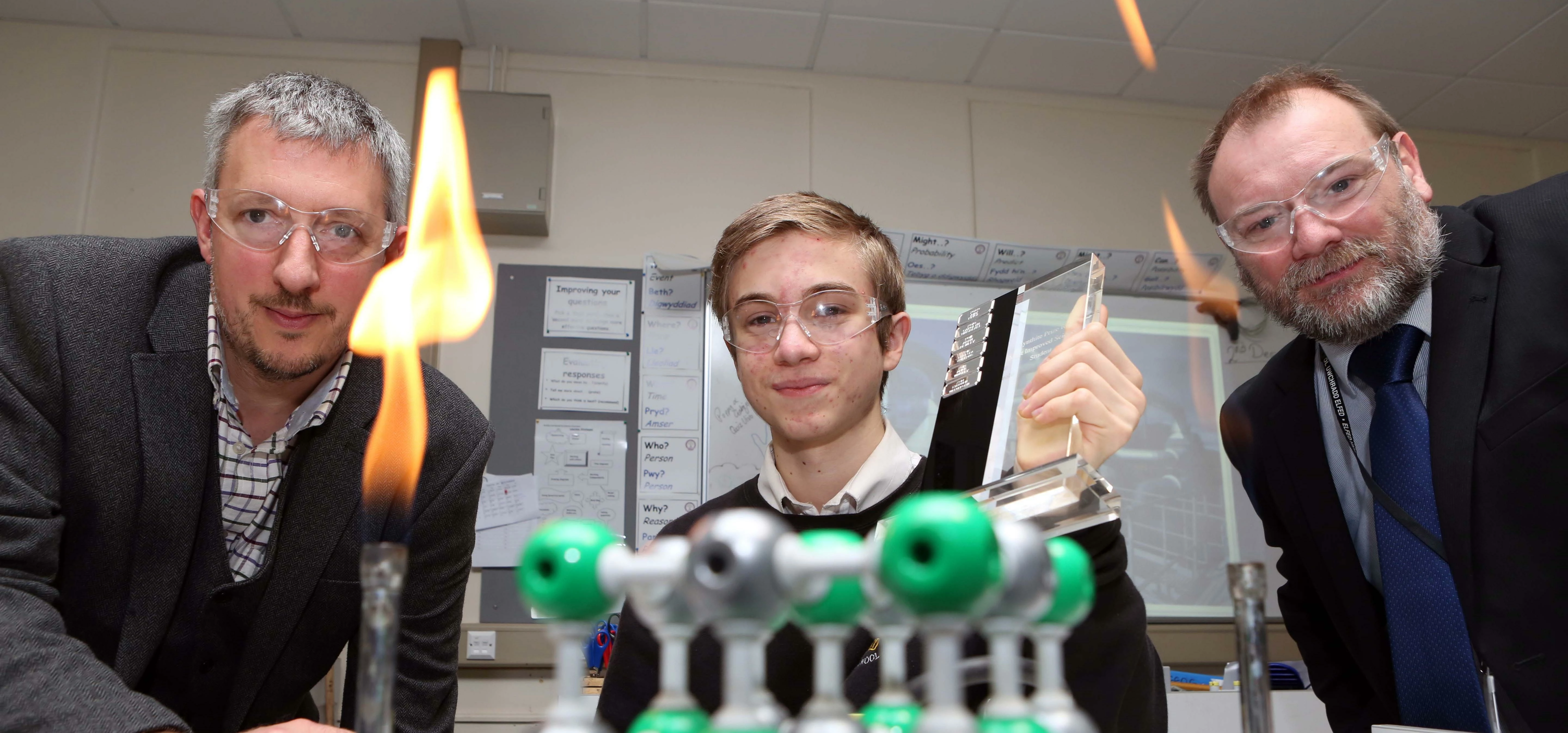 Synthite Science Prize winner from the Elfed School , Buckley, Tom Gorrell with the Mold company's K