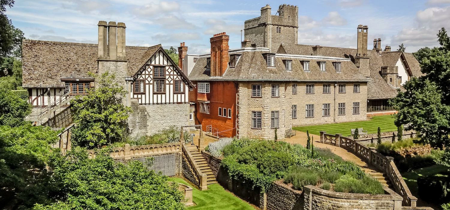 Foxcombe Hall, Boars Hill, Oxford, owned by The Open University, has come to the market through Cart