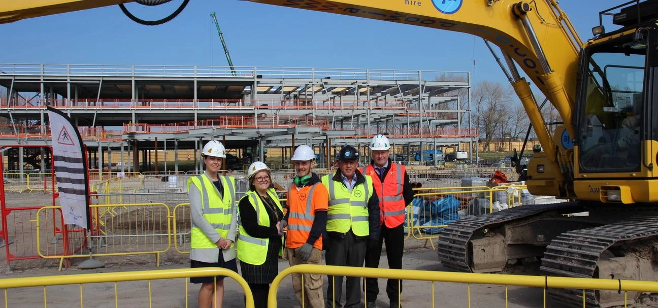Blackpool Build Up hits 5,000 employed: (l-r) Ruth Peri, Blackpool Build Up manager Roberta Austin M