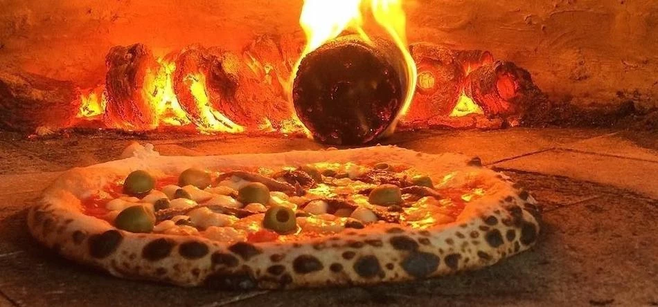 Wood-fired pizza from I Knead Pizza