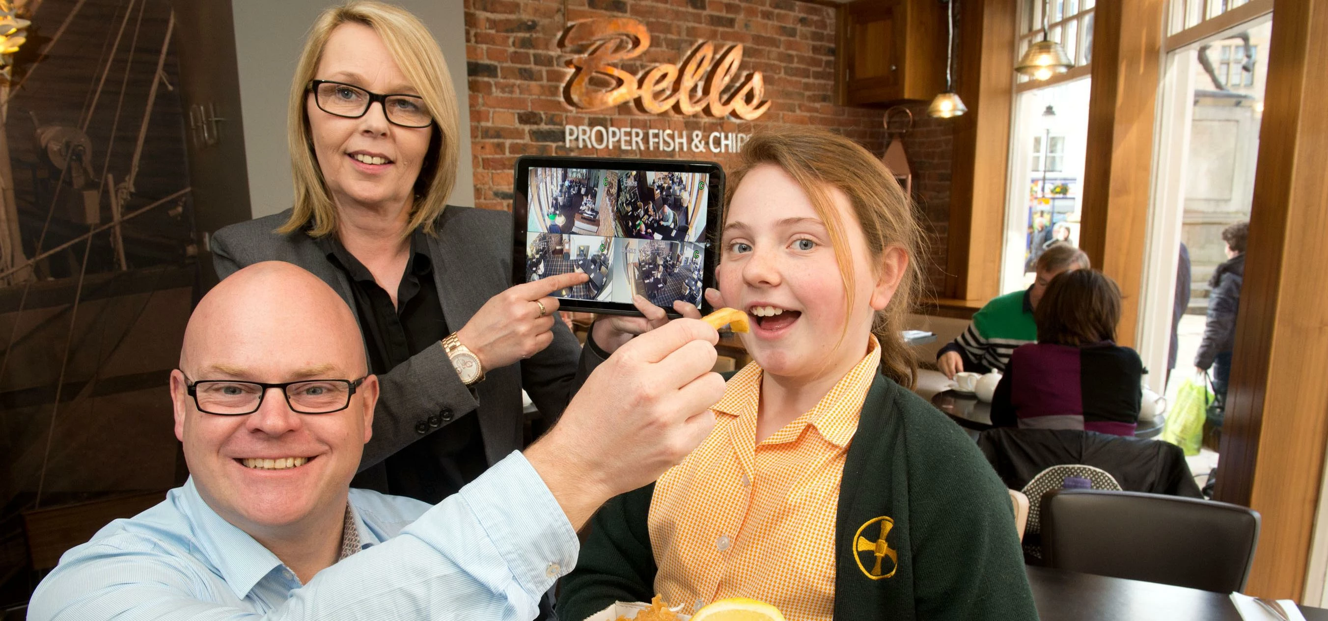 Pictured: Hadrian Technology co-founder Gary Trotter with his daughter Annabelle and restaurant mana