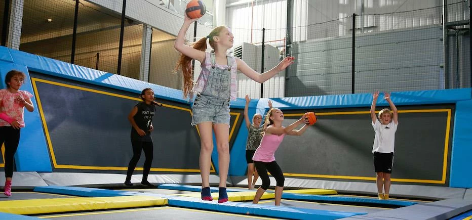 A dodgeball game at Oxygen Freejumping. 