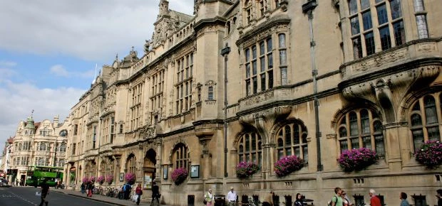 Oxford Town Hall. Image used under wikimedia creative commons license, credit: Mike Peel