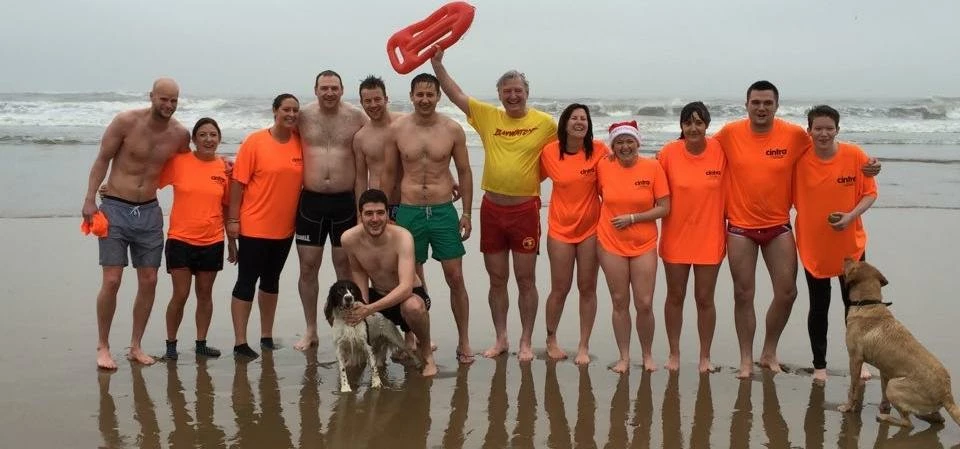 Members of the Cintra team after their dip