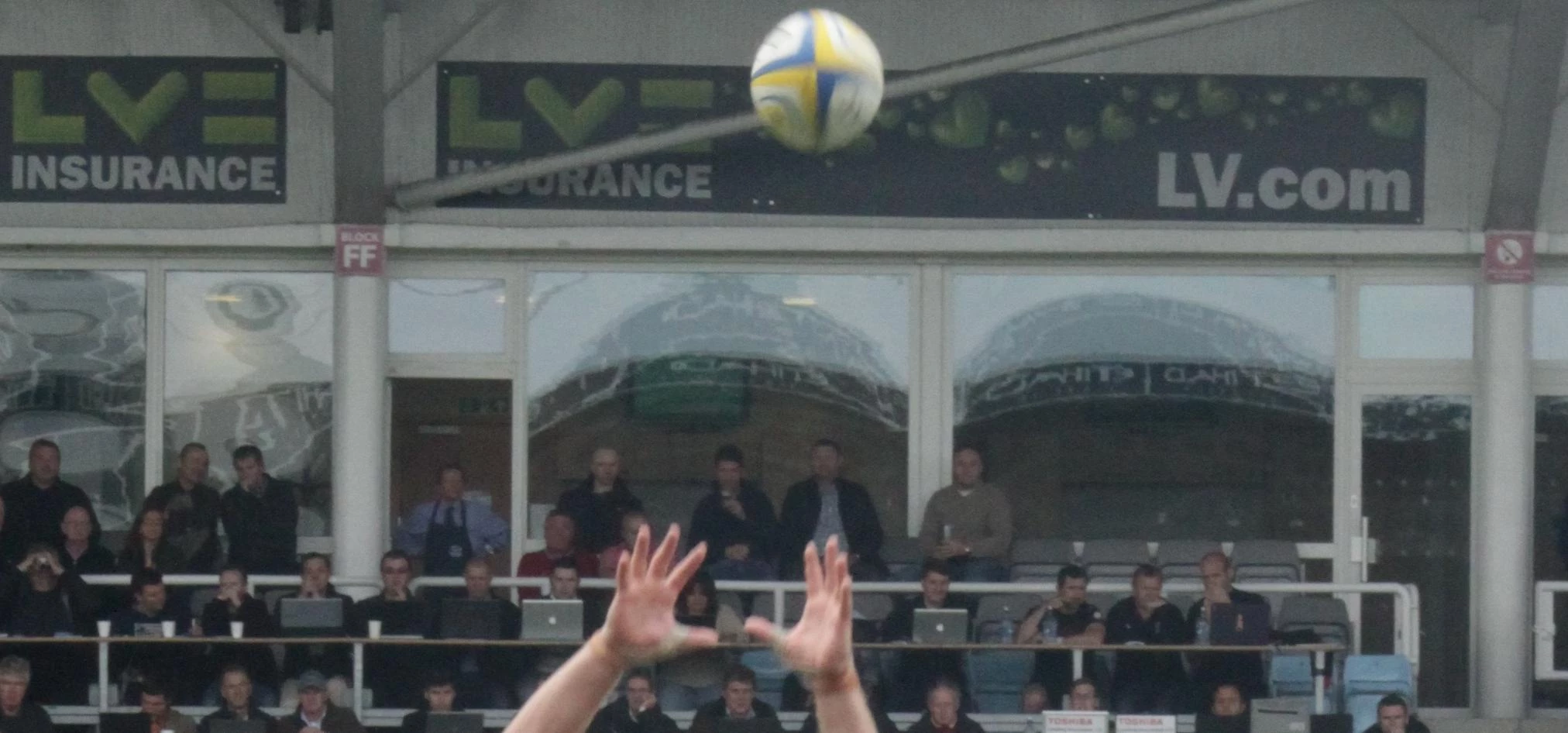 Chris Robshaw in the lineout