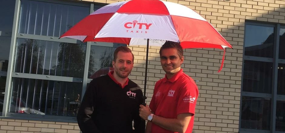 Club Taxis’ MD Scott Ashmore (left) and City’s MD Arnie Singh (right) at City’s Don Valley headquart