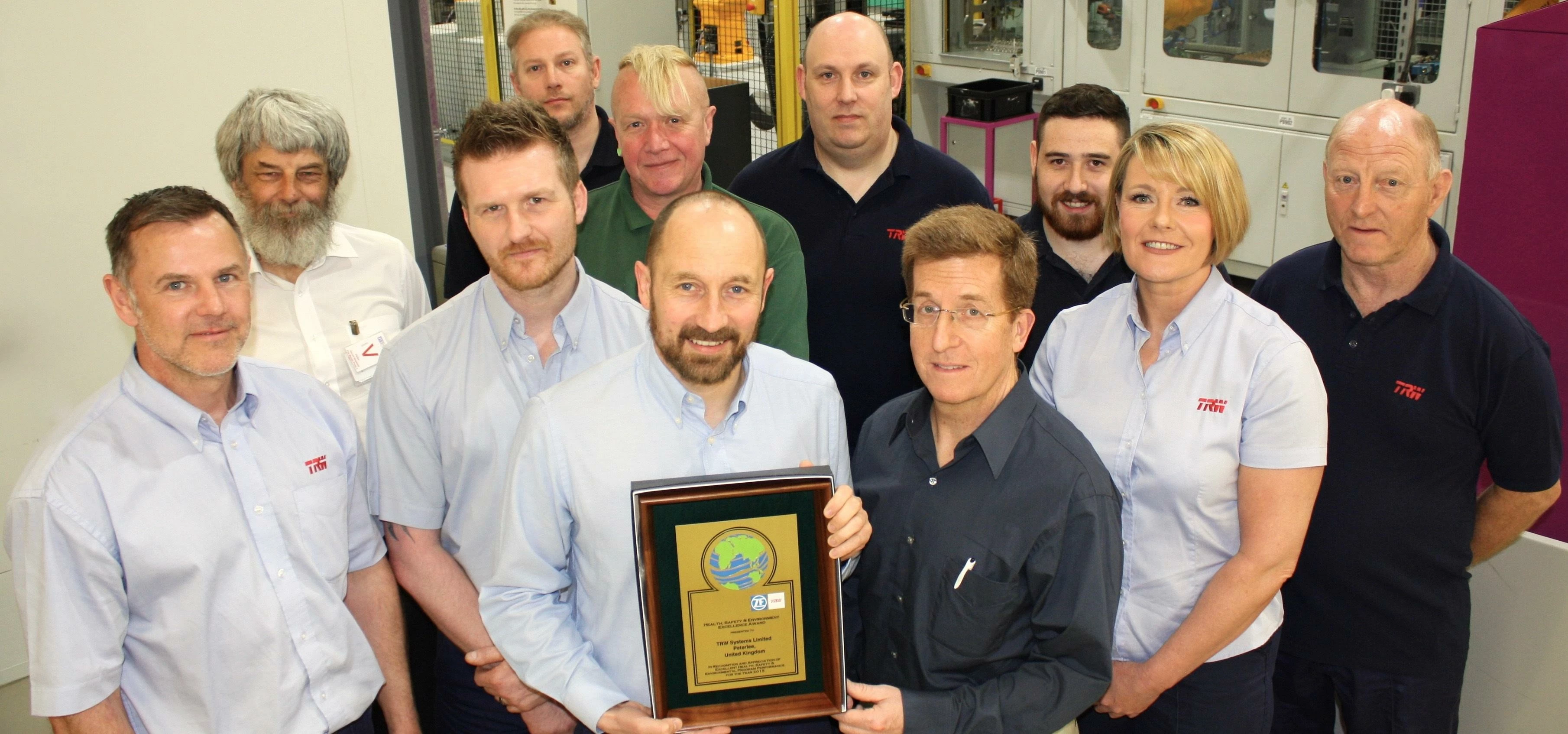 ZF TRW staff with the H&S award