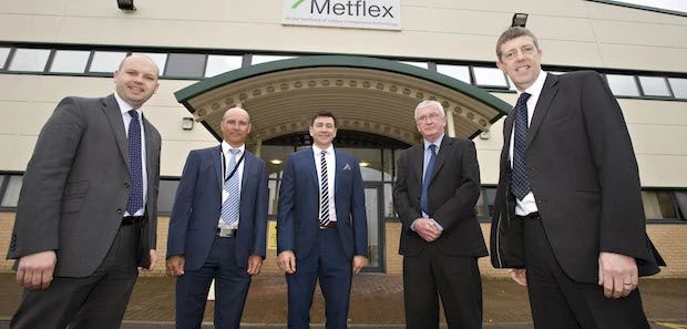  Ian Hardman, Yorkshire Bank, with John Holland, Phil Rogerson and Dermot McCarthy from Metflex, Vin