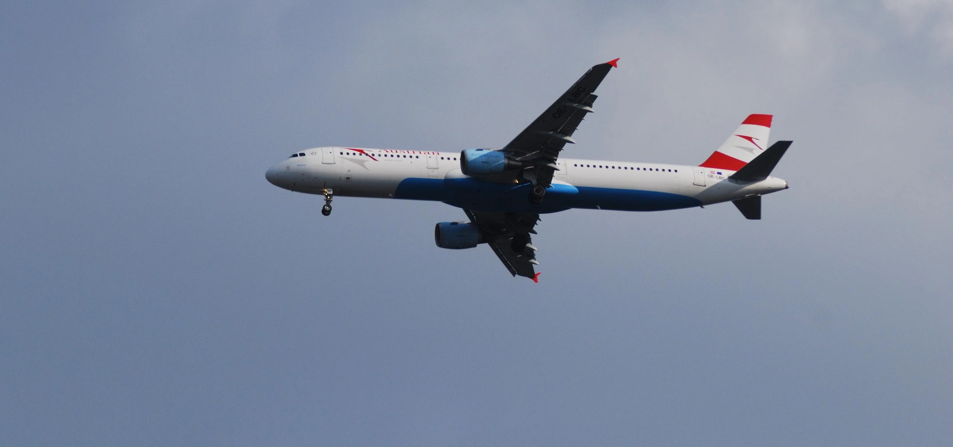 AUA125F