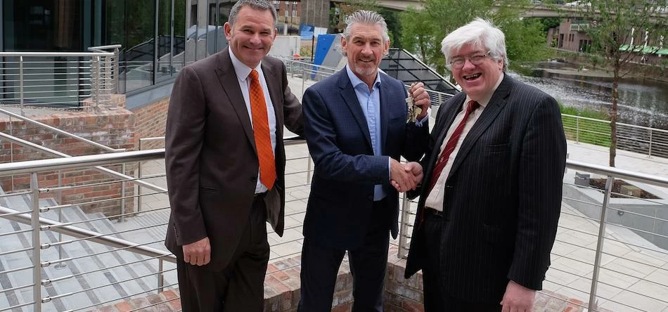 (L-R) Allan Cook, Managing Director of Arlington Real Estate, Andy Maher, Director at Salmon Bars Lt