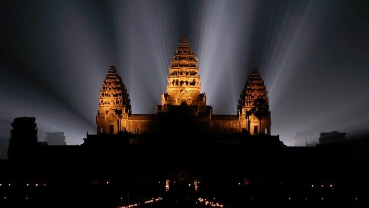 Jose Carerras at Angor Wat