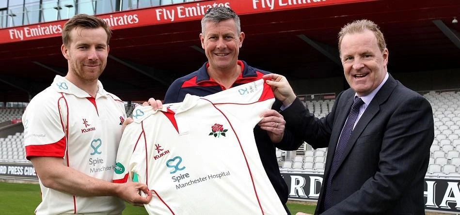 Lancashire’s captain Steven Croft (left) and Cricket Director and Head Coach Ashley Giles (middle) p