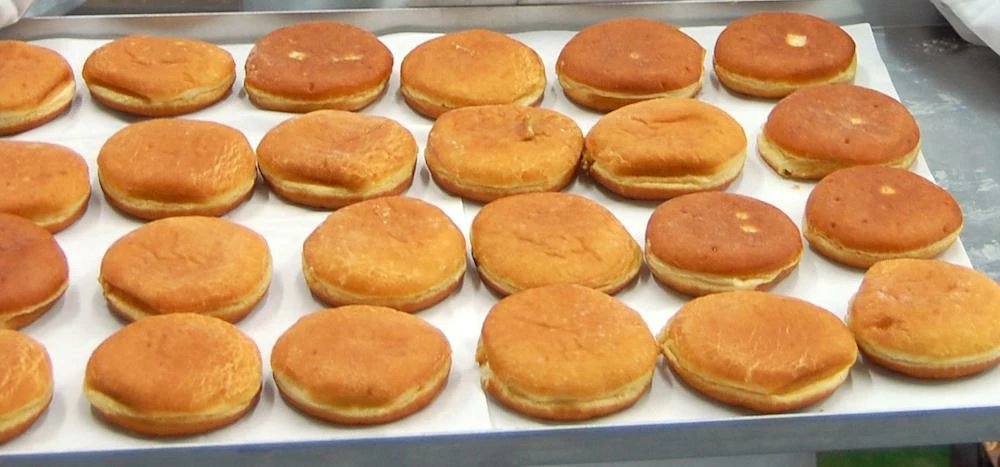 Simply Doughnuts manufactures long shelf life doughnuts