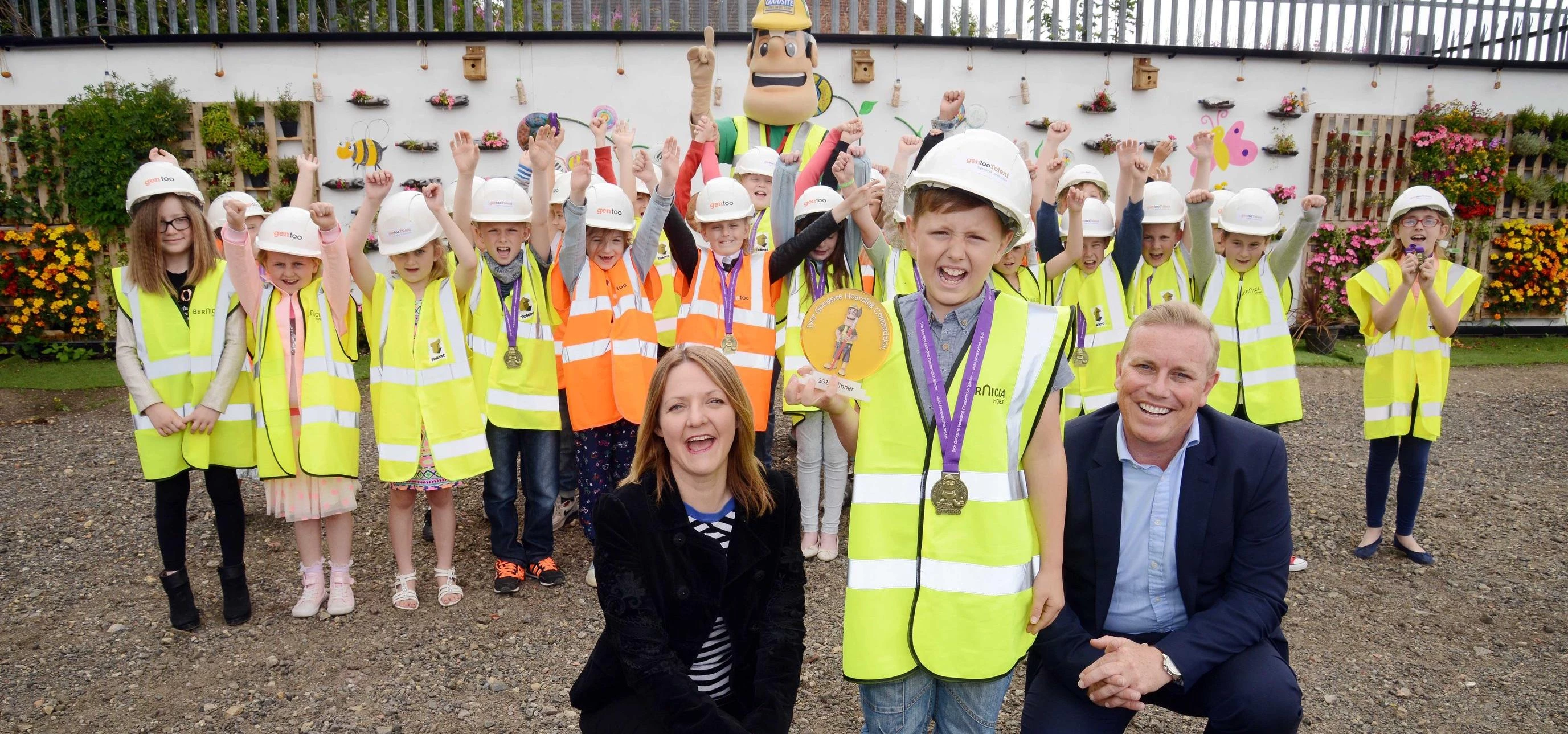 Pupils from Year's 3 and 4 from Central First School in Ashington, Andrea Malclom Director, Retireme