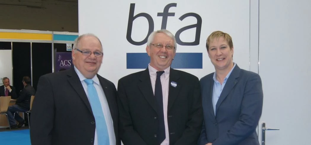 The Franchise Company's Ken Rostron (centre) celebrates the landmark with the British Franchise Asso