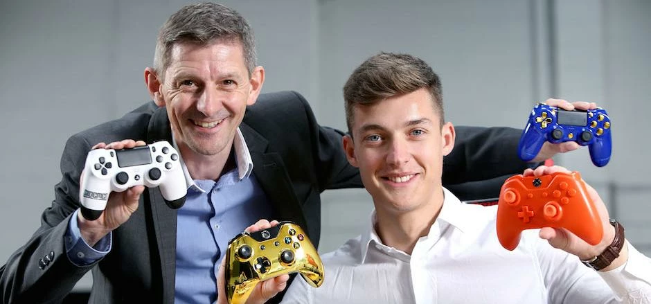 Jeremy Meadowcroft (BEF) with Ben Lawton (Custom Controllers).