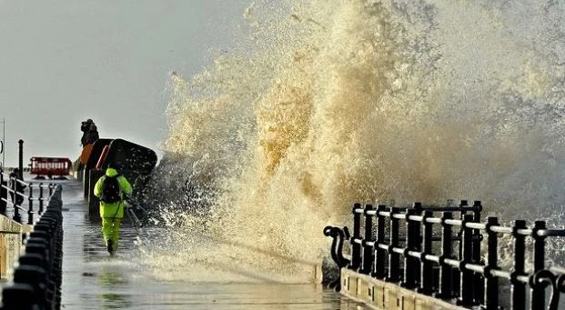 Waves at New Brighton