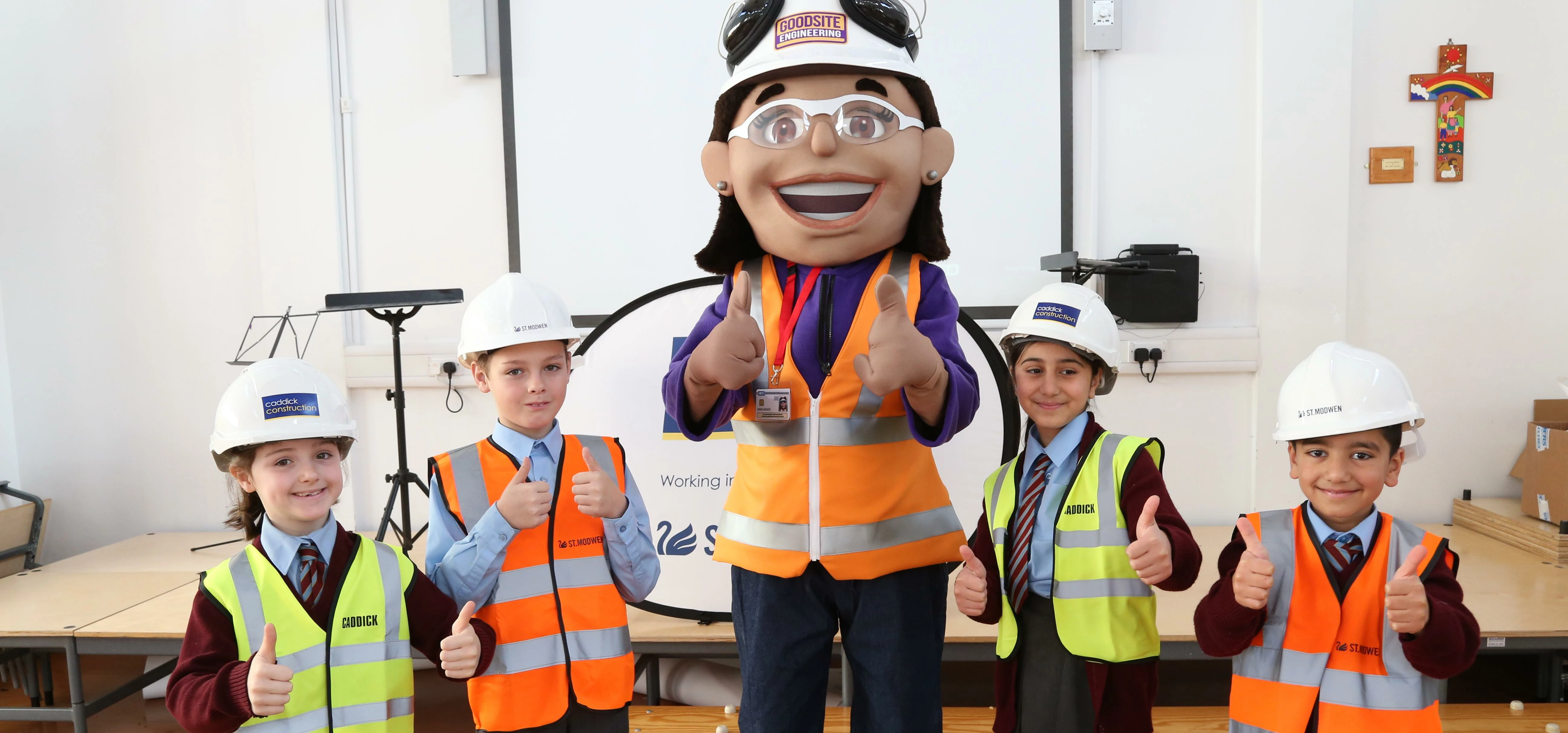 Honor Goodsite giving a lesson in site safety to children from Faith Primary School. 
