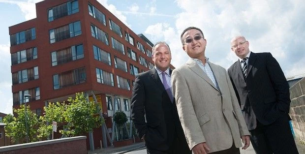 Shanghai-based investor Charlie Qian (centre) with Richard Larking and Geoff Thomas.  
