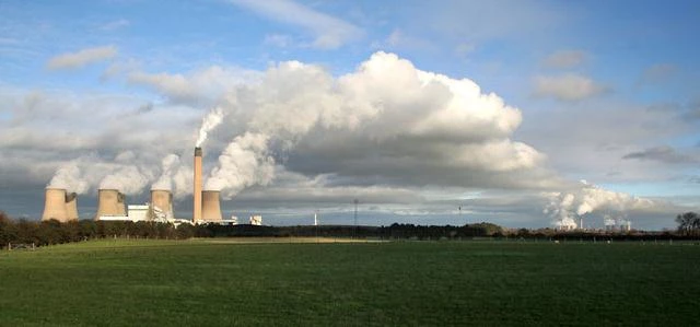 Drax and Eggborough power stations. Image credit: Alan Murray-Rust 