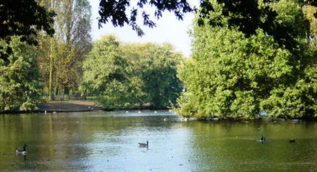 Calderstones Park