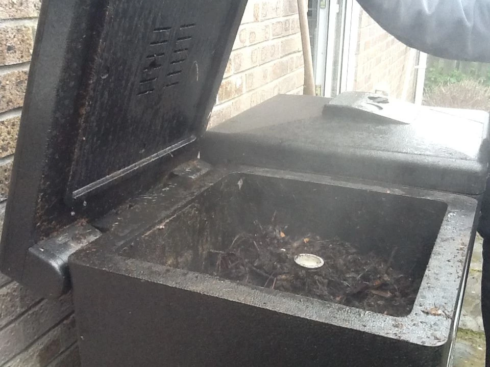 HOTBIN compost steaming at 70 C