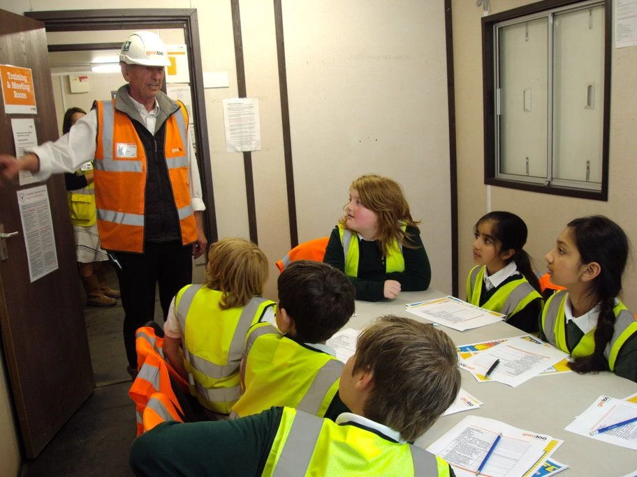 Gentoo and Leazes Homes teach youngsters site safety