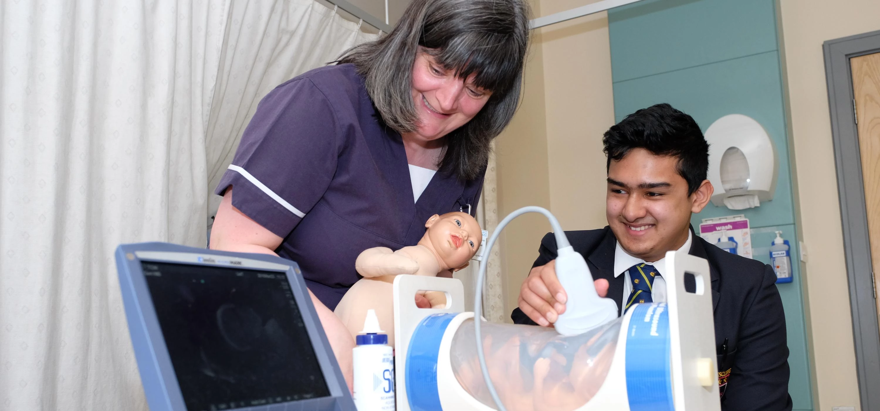 Women’s & Children’s Ultra Sound – Midwife Sonographer Emma Louise Williams with Ishraful Alam from 