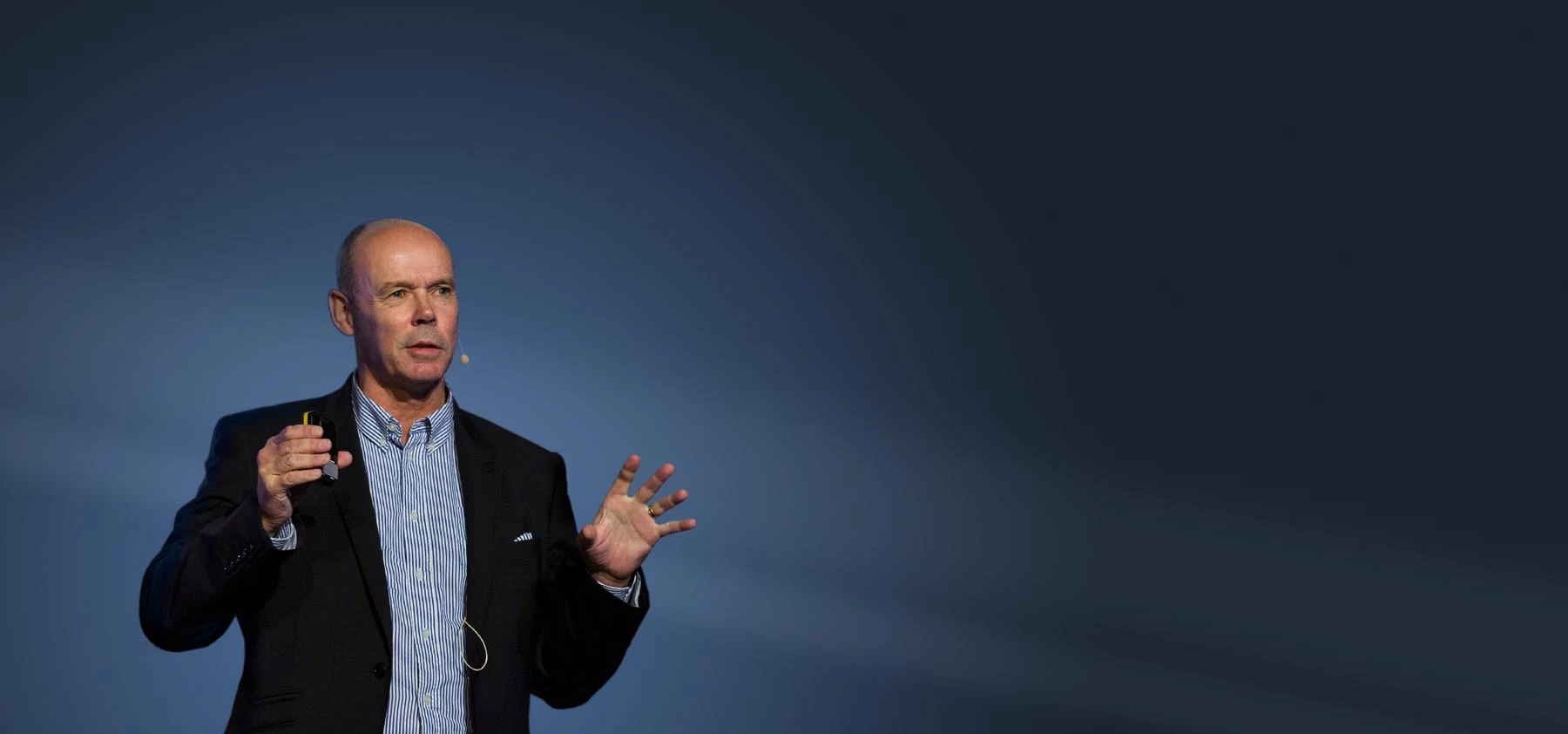 Sir Clive Woodward, Keynote Speaker at the upcoming Retail IT Event.