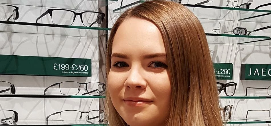 Chloe Blackburn is the new apprentice at Vision Express Hull