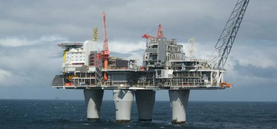 A gas platform in the North Sea. Photograph: Wikipedia/Swinsto101. 